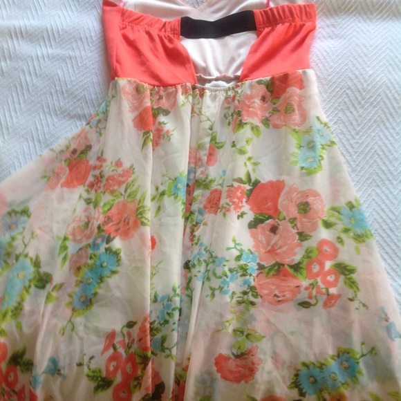 🐾2 summer dresses🐾 - Picture 6 of 7